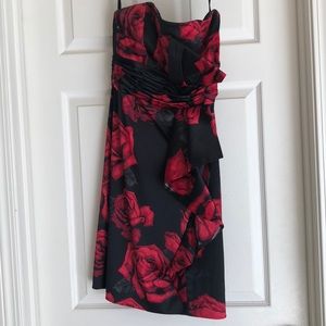 White House black-market Rose strapless dress